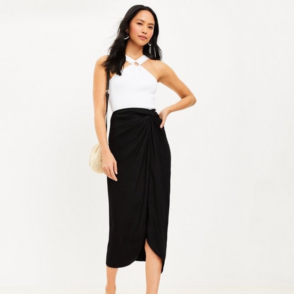 Gorgeous LOFT Black Animal Jacquard Sarong Skirt (size 8)